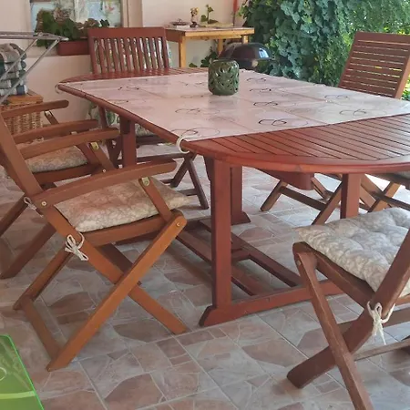 Emma Vendeghaz Apartment *