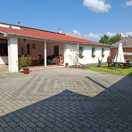 Emma Vendeghaz Apartment Sárospatak